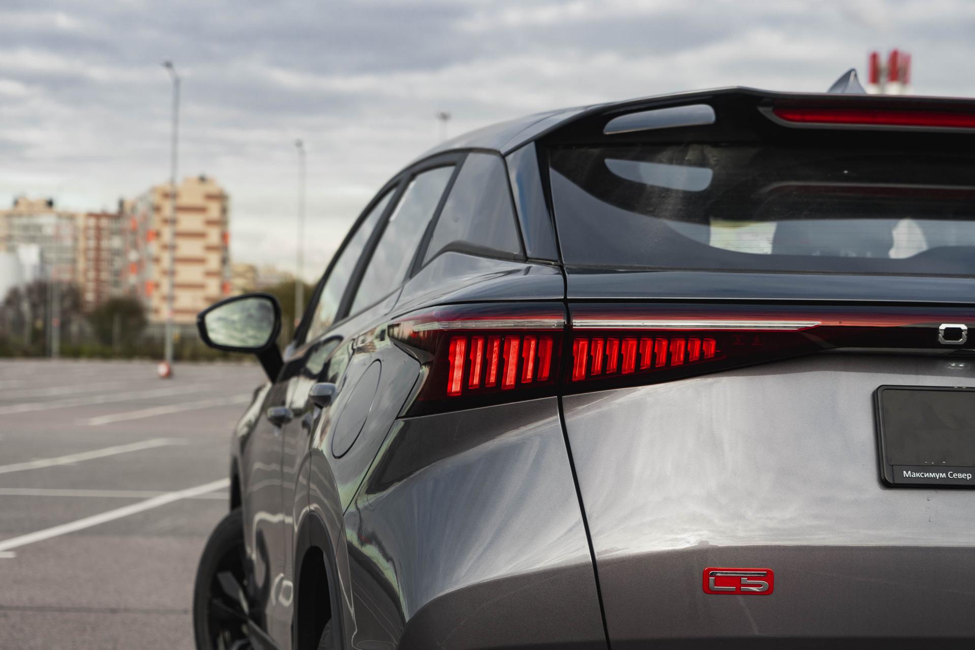 Omoda фотографии