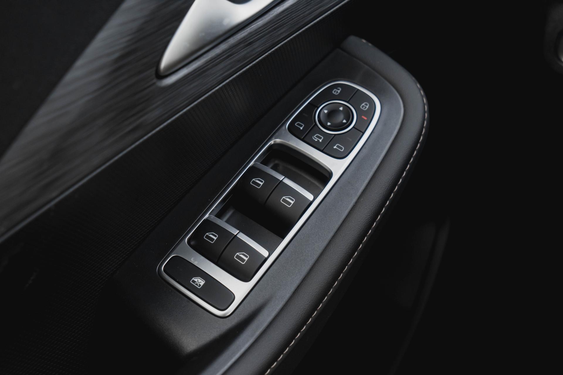 Omoda фотографии