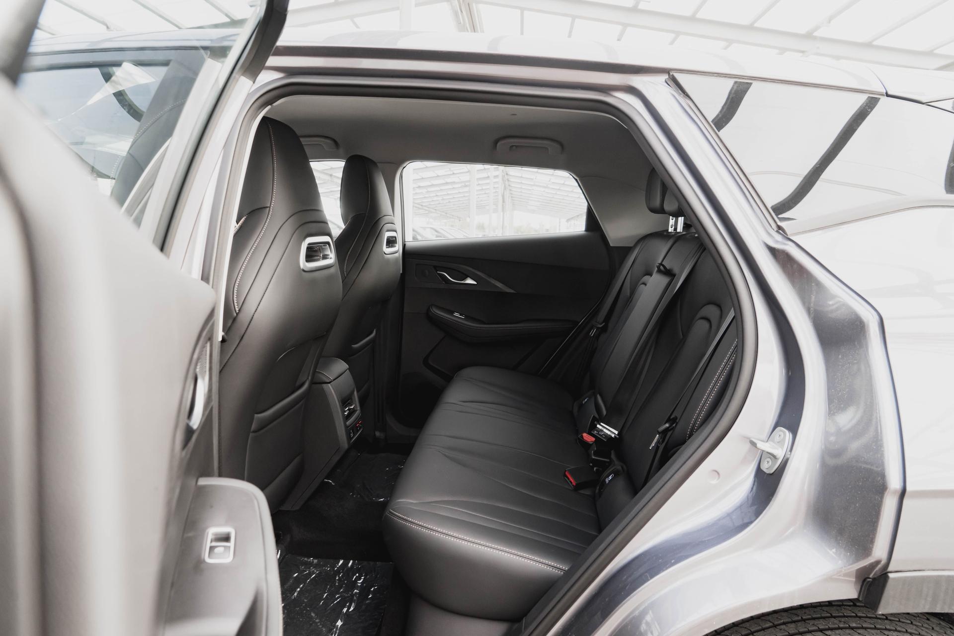 Omoda фотографии