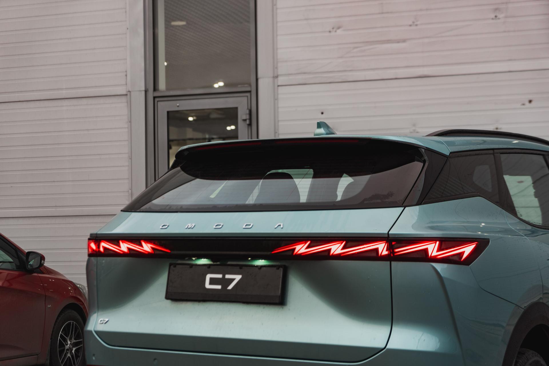 Omoda фотографии