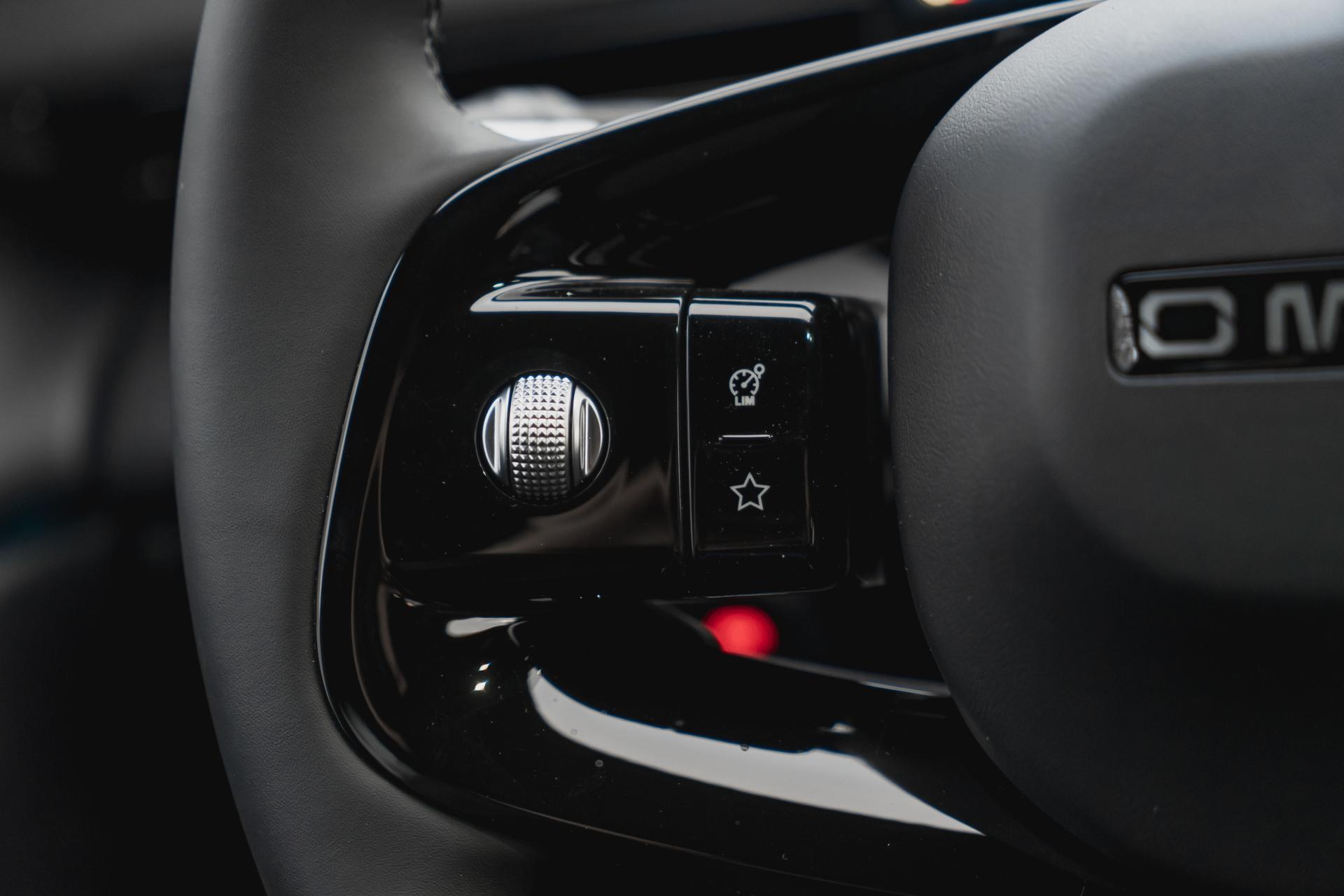 Omoda фотографии